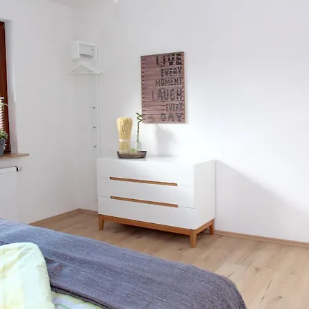 Prázdninový dům Nettes In Mit Grosser Terrasse By Interhome *
